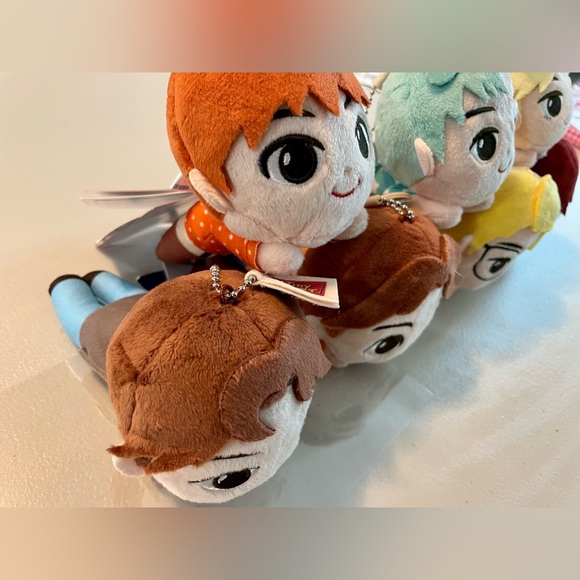 Tinytan Tinymart Nesoberi Keychain Plushie

BTS Official Merchandise - Picture 3 of 5